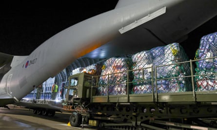 Avión de transporte de la RAF envía ayuda humanitaria a Turquía