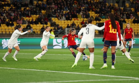 Aitana Bonmatí marca el segundo gol de España ante Costa Rica.
