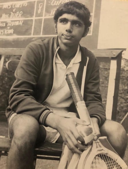 Hoosen Bobat de Durban esperaba convertirse en el primer sudafricano negro en competir en el torneo masculino junior en Wimbledon.