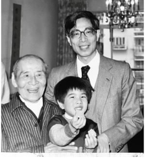 Li Yin-wo (izquierda), Martin Lee y el hijo de Martin Lee, Joseph.