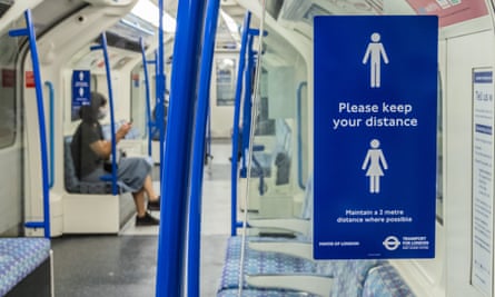 El número de pasajeros en el metro de Londres cayó al 5% del número habitual durante el bloqueo a principios de este año.
