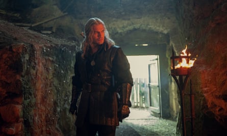 Henry Cavill como Geralt en The Witcher.
